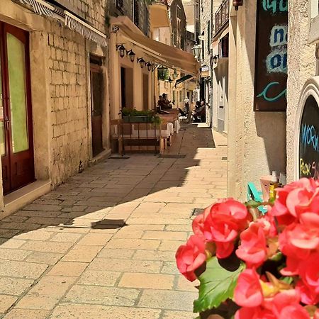 Apartment Tica Omiš Εξωτερικό φωτογραφία